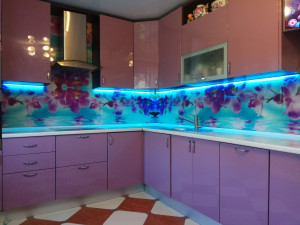 Кухонный фартук с фотопечатью и RGB подсветкой